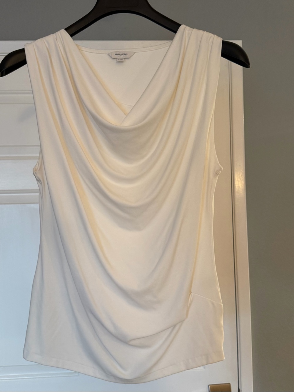 Banana Republic White Cowl Neck Sleeveless Top Size Large
